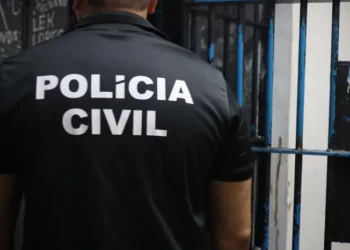 Estelionatário é preso em São Paulo após aplicar golpes em mulheres no Espírito Santo. Ele usava relacionamentos amorosos para obter vantagens financeiras. Veja como ele agia e o que diz a Polícia Civil.