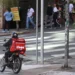 Ministro Gilmar Mendes esclarece que decisão sobre pejotização não abrange motoristas e entregadores de aplicativos, tema será avaliado em outro processo do STF.