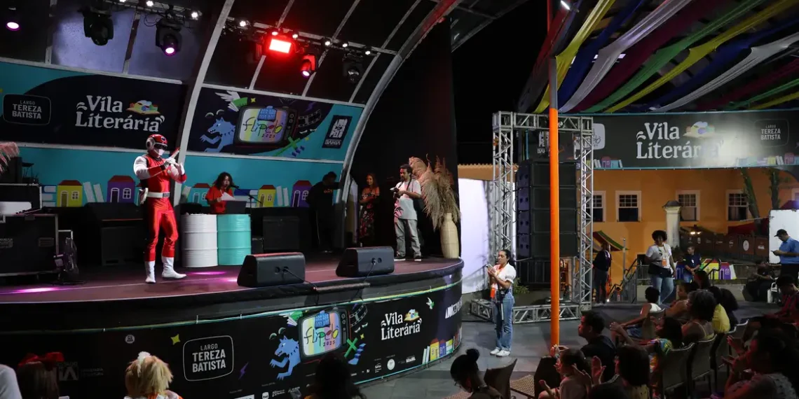 Pela primeira vez, a Flipelô inclui desfile de cosplay na programação, ampliando a Vila Literária com quadrinhos, bate-papos e apresentações musicais para atrair jovens leitores em Salvador.