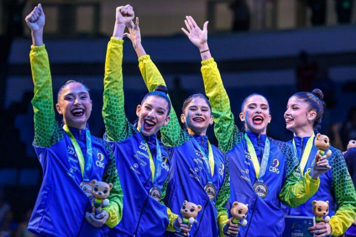 Brasil conquista duas medalhas de prata no Mundial de Ginástica Rítmica 2025, no Rio de Janeiro, e alcança seu melhor resultado na história da competição.