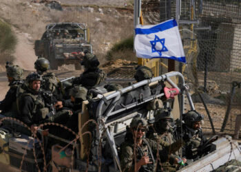 Gabinete de Segurança de Israel aprova plano de Netanyahu para ocupar a cidade de Gaza e ampliar ofensiva contra o Hamas. Operação pode durar meses e afetar até 1 milhão de palestinos.