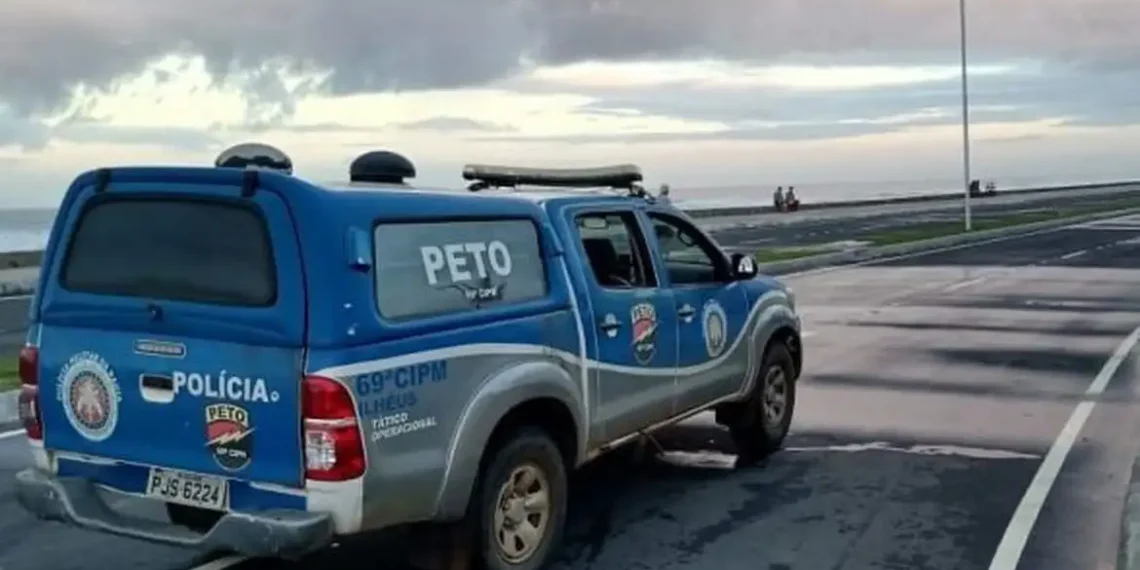 Polícia Civil da Bahia investiga assassinato de três mulheres em Ilhéus. Vítimas eram servidoras públicas e uma jovem de 20 anos. Prefeitura decretou luto de três dias.