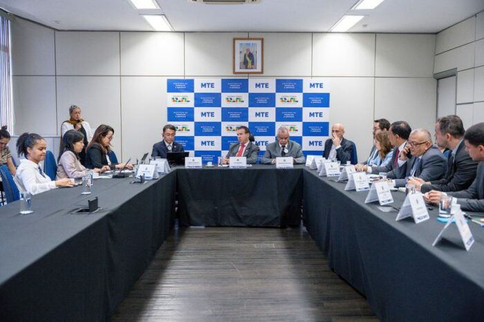 Ministro Luiz Marinho apresenta ao relator da ONU, Tomoya Obokata, avanços do Brasil no combate ao trabalho escravo moderno. Mais de 66 mil trabalhadores já foram resgatados desde 1995.
