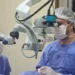 Tempo médio de espera por transplante de córnea no Brasil chegou a 374 dias em 2024, o dobro de dez anos atrás. Mais de 31 mil pessoas aguardam cirurgia.