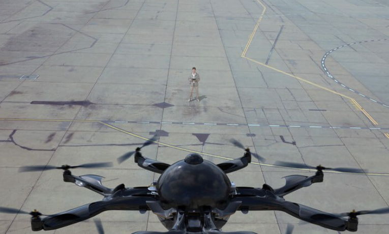 Testes da Marinha dos EUA com drones navais autônomos registram falhas graves, incluindo colisões e acidentes, enquanto o Pentágono busca conter o avanço militar da China.
