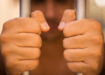 Tribunal do Júri de Vitória condena Geovani “Vaninho”, Felipe dos Santos Dantas e Felipe de Souza Oliveira a penas que somam mais de 280 anos por homicídios e tentativas de homicídio em Vitória.