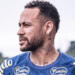 Neymar está pronto para jogo contra o Fluminense, e Guilherme treina com o grupo. Técnico Vojvoda terá novas opções ofensivas, incluindo Mayke, que fará estreia em casa pelo Santos.