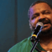 Arlindo Cruz é sepultado no Rio após velório no estilo gurufim. Fãs, artistas, políticos e escolas de samba prestaram homenagens ao compositor, que deixa um legado de talento e generosidade.