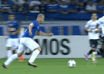 Com gols de Caballero e Guilherme, o Santos venceu o Cruzeiro por 2 a 1 no Mineirão e ganhou fôlego na luta contra o rebaixamento na 19ª rodada do Campeonato Brasileiro.