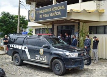 Polícia Civil do ES lança cartilha para prevenir golpes digitais e estelionatos em Nova Venécia, com dicas, exemplos e orientações práticas.