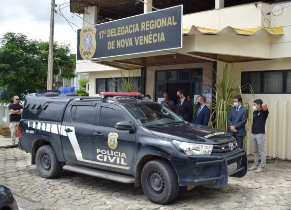 Polícia Civil do ES lança cartilha para prevenir golpes digitais e estelionatos em Nova Venécia, com dicas, exemplos e orientações práticas.