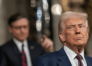 Donald Trump afirma que número de empregos nos EUA deve disparar com a volta da produção doméstica em setores como automóveis e aço. Discurso ocorre dias antes da divulgação do payroll.
