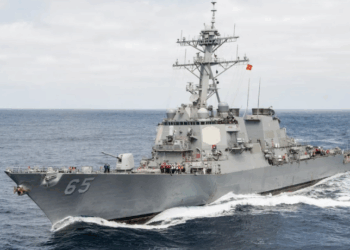 Venezuela denuncia EUA por intimidação nuclear no Caribe. Caracas critica envio de submarino nuclear e pede respeito a tratados que proíbem armas nucleares na América Latina.
