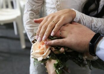 Pesquisa traça perfil das solteiras da Geração Z: 4 em cada 10 buscam romance com apoio financeiro