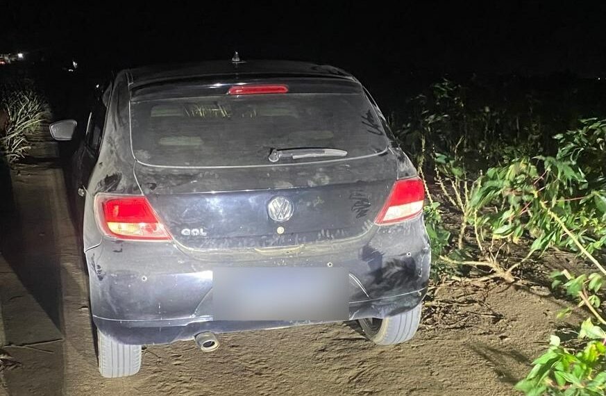 Dupla suspeita de roubo a motorista de aplicativo em Marataízes é presa em ação das polícias Civil, Militar e Guarda Municipal. Veículo e celular da vítima foram recuperados.