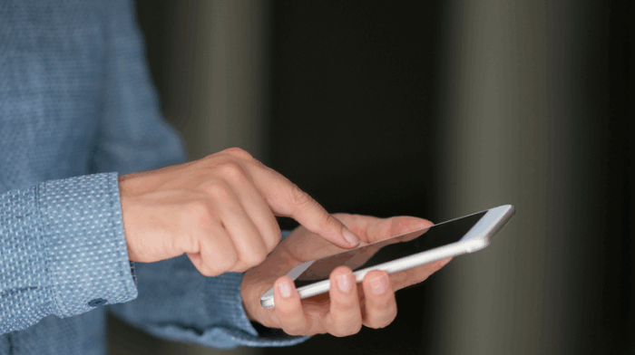 Anatel exige autenticação de chamadas para grandes chamadores, combatendo fraudes e abusos em ligações telefônicas. Prazo de 90 dias para adequação.