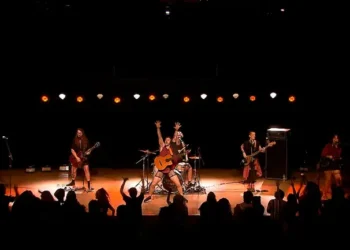 Show “Hasta el Final” da banda Francisco, el Hombre vai ao ar neste sábado (30), à meia-noite, na TV Brasil. Apresentação faz parte do programa Cena Musical.