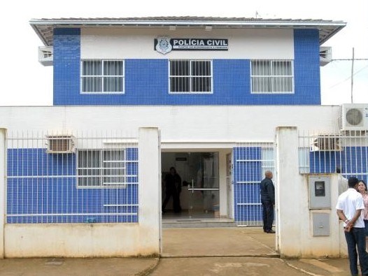 Polícia prende suspeitos e apreende drogas, celulares e eletrônicos em operação no bairro Colina, em Barra de São Francisco (ES). Veja os detalhes.