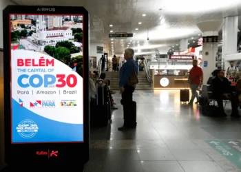 Presidência da COP30 convida empresas a ampliar protagonismo na agenda climática. Carta destaca oportunidades econômicas da transição verde e apresenta plataforma para acelerar soluções sustentáveis.