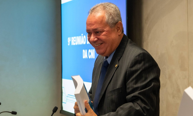 A Confederação Nacional da Indústria pediu para depor na audiência do USTR que acusa o Brasil de práticas comerciais desleais. A entidade quer demonstrar que os dois países mantêm uma relação comercial equilibrada.