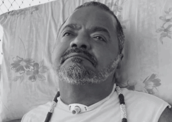 Arlindo Cruz, ícone do samba carioca, morreu aos 66 anos no Rio de Janeiro. O músico enfrentava complicações de saúde desde um AVC em 2017.