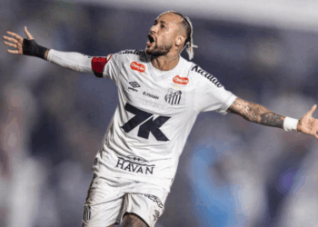 Carlo Ancelotti incluiu Neymar na pré-lista da seleção brasileira para as Eliminatórias, mas deixou Vini Jr. e Endrick de fora. A convocação oficial será divulgada na próxima segunda-feira.