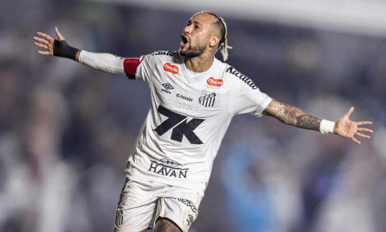Carlo Ancelotti incluiu Neymar na pré-lista da seleção brasileira para as Eliminatórias, mas deixou Vini Jr. e Endrick de fora. A convocação oficial será divulgada na próxima segunda-feira.