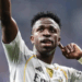 Vini Jr. entra no 2º tempo, dá assistência e marca em vitória do Real Madrid sobre Oviedo