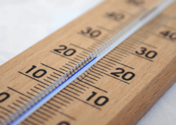 O Brasil enfrenta nova onda de frio com queda acentuada nas temperaturas e possibilidade de neve nas serras do Sul, enquanto São Paulo oferece apoio a moradores de rua.