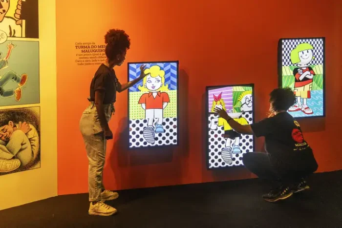 O CCBB São Paulo recebe a exposição interativa “Mundo Zira-Ziraldo”, que celebra a obra do criador do Menino Maluquinho. A mostra gratuita vai até 27 de outubro e inclui livros inéditos do artista.