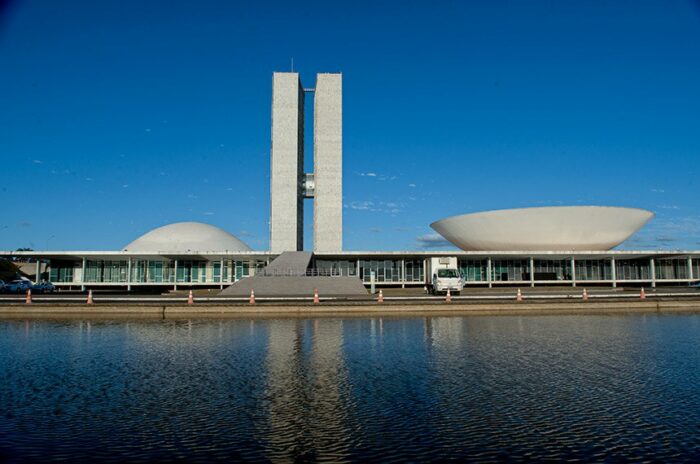 O Congresso lança o novo Portal do Orçamento, unificando informações da Câmara e do Senado sobre LOA, LDO e PPA. Plataforma simplificada facilita acompanhamento da aplicação dos recursos públicos.