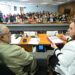 Trabalhadoras frentistas denunciam, no Senado, assédio, baixos salários, riscos químicos e falta de fiscalização. Especialistas cobram proteção e igualdade de direitos.