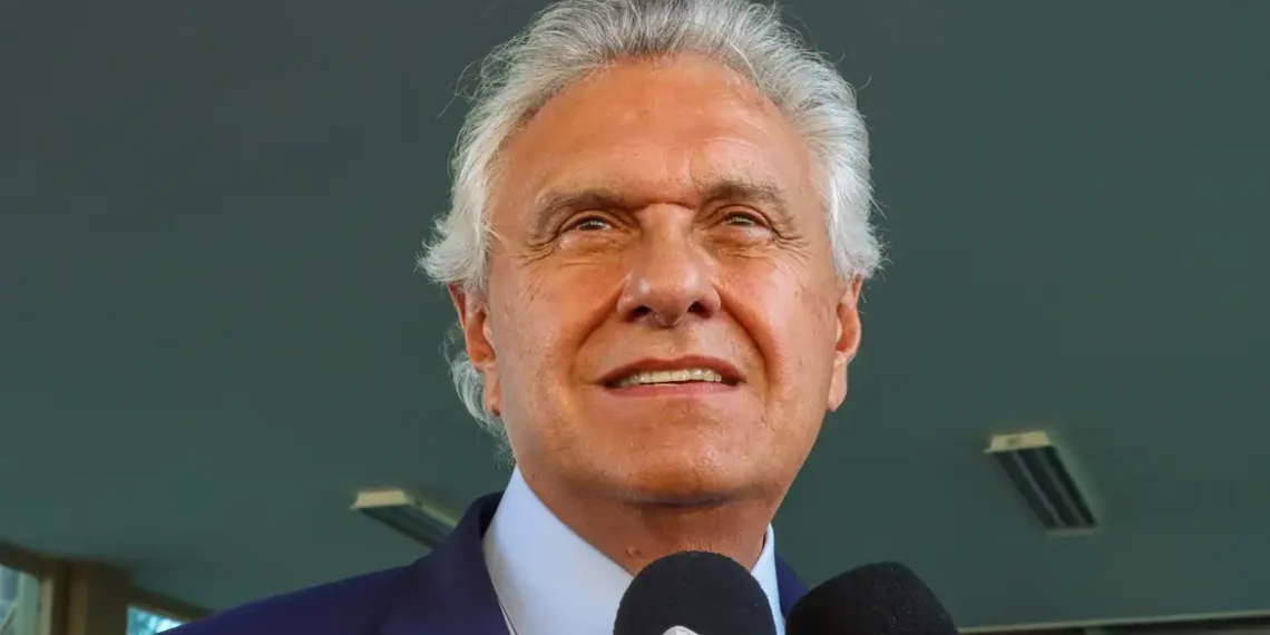 Ronaldo Caiado promete anistiar Jair Bolsonaro e envolvidos na tentativa de golpe de 8 de janeiro caso vença as eleições presidenciais de 2026, e prevê múltiplos candidatos de direita no primeiro turno.
