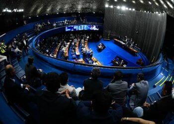 O Senado aprovou, nesta quarta-feira (13), sete indicações para o STJ, STM, Ancine e CNMP. Outras 15 votações foram adiadas por falta de senadores no plenário.