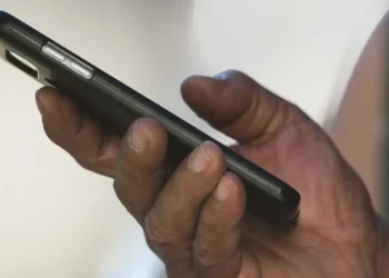 SaferNet registra aumento de 114% nas denúncias de abuso sexual infantil online após vídeo de Felca viralizar com mais de 38 milhões de visualizações. Entenda o caso e como denunciar.