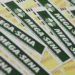 Concurso 2908 da Mega-Sena sorteia prêmio de R$ 8 milhões neste sábado (30). Apostas até as 19h em lotéricas da Caixa ou online.