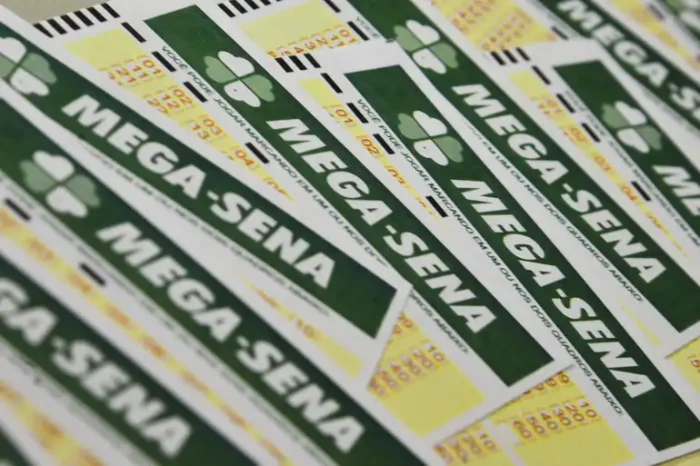 Concurso 2908 da Mega-Sena sorteia prêmio de R$ 8 milhões neste sábado (30). Apostas até as 19h em lotéricas da Caixa ou online.