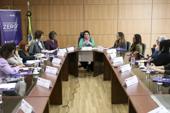 Mais de 86 mil denúncias de violência contra mulheres foram registradas pelo Ligue 180 até julho de 2025. Ministério das Mulheres lança painel público com dados sobre vítimas, agressores e cenários das agressões.