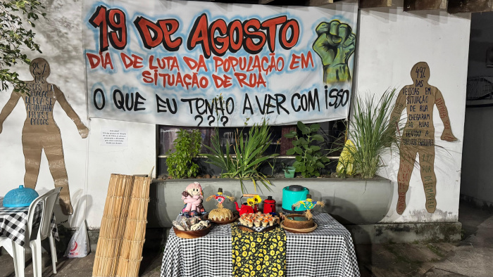 Projeto Ruas promove roda de conversa em Vitória com acolhimento humanizado, escuta ativa e fortalecimento de vínculos para pessoas em situação de rua, em ação alusiva ao Dia Nacional de Luta e Luto.