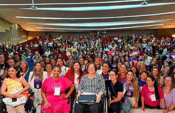 A 5ª Conferência Estadual de Políticas para as Mulheres do Ceará debate democracia, igualdade e direitos, com participação de Maria da Penha e representantes do Ministério das Mulheres.