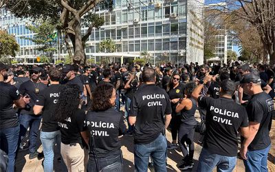 O governo federal apresentou proposta de reajuste para 2025 e 2026 que garante aumento salarial de mais de 44% para policiais e bombeiros do Distrito Federal, superando a inflação projetada e corrigindo perdas históricas de remuneração.