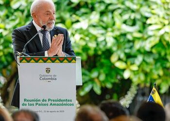 : Em cúpula amazônica na Colômbia, Lula anunciou plano de reflorestamento de 12 milhões de hectares e cobrou dos países ricos financiamento e compromisso climático antes da COP 30 em Belém.