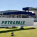 Petrobras registra lucro líquido de R$ 26,7 bilhões no 2º trimestre de 2025, impulsionada por aumento na produção de petróleo e gás, mesmo com queda no preço do Brent.
