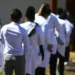 Revalida 2025/2 terá prova teórica em 19 de outubro; candidatos precisam de 61 pontos para aprovação e aprovação da documentação pelo Inep para avançar à segunda etapa.