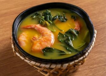 Após atuação do Ministério do Turismo, edital da COP 30 é ajustado para incluir açaí, tucupi e maniçoba, valorizando culinária paraense, agricultura familiar e povos tradicionais.