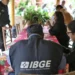 O IBGE vai contratar até 9.580 profissionais temporários para atuar em pesquisas estatísticas pelo país. As vagas são para agentes de pesquisa e supervisores, com contrato inicial de um ano. Edital será publicado em até seis meses.