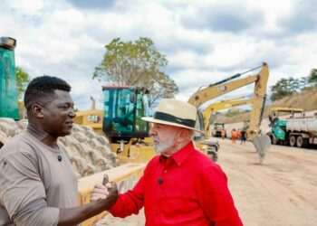 Lula inaugura corredor viário em Contagem e lança propostas do Novo PAC 2025 em mobilidade. Em Montes Claros, presidente abre centro de pesquisa da Acelen para biocombustíveis sustentáveis.