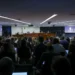 Durante julgamento no STF, defesa do general Augusto Heleno afirma que ele se afastou de Bolsonaro no fim do mandato e nega participação na trama golpista de 2022, destacando agenda particular como prova.
