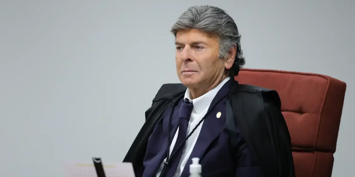 O STF retoma nesta quarta (10) o julgamento de Jair Bolsonaro e aliados pela trama golpista de 2022. Placar está 2 a 0 pela condenação, e penas podem chegar a 30 anos de prisão.