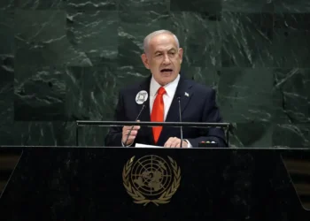 Delegações de diversos países, entre elas a brasileira, deixaram a Assembleia Geral da ONU em protesto contra Benjamin Netanyahu. O ato criticou os ataques de Israel à Faixa de Gaza.